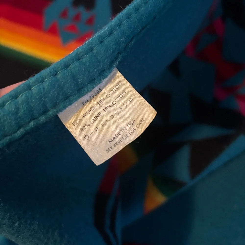 Pendleton Wool Blanket - Picture 5 of 8